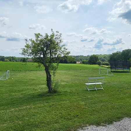 At Le Tilleul - Le Pommier Dom wakacyjny